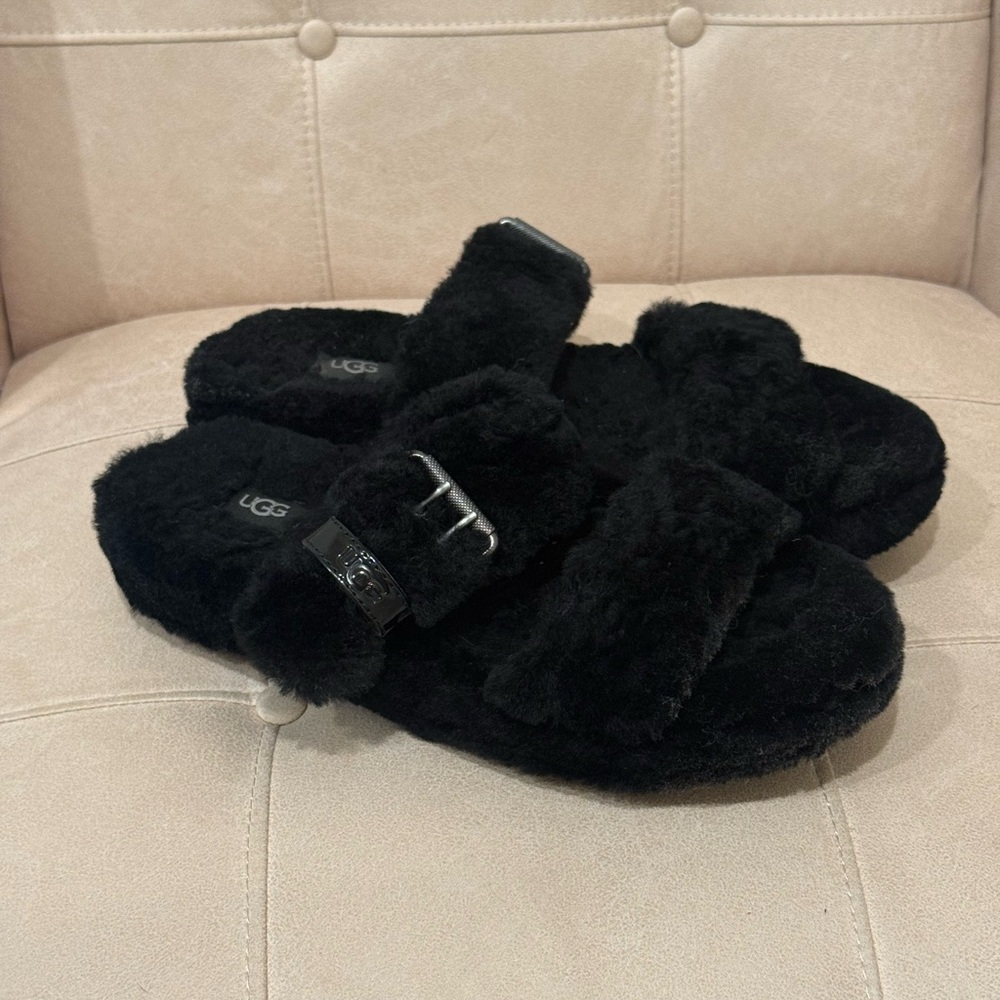 UGG Fluff Yeah Sandals